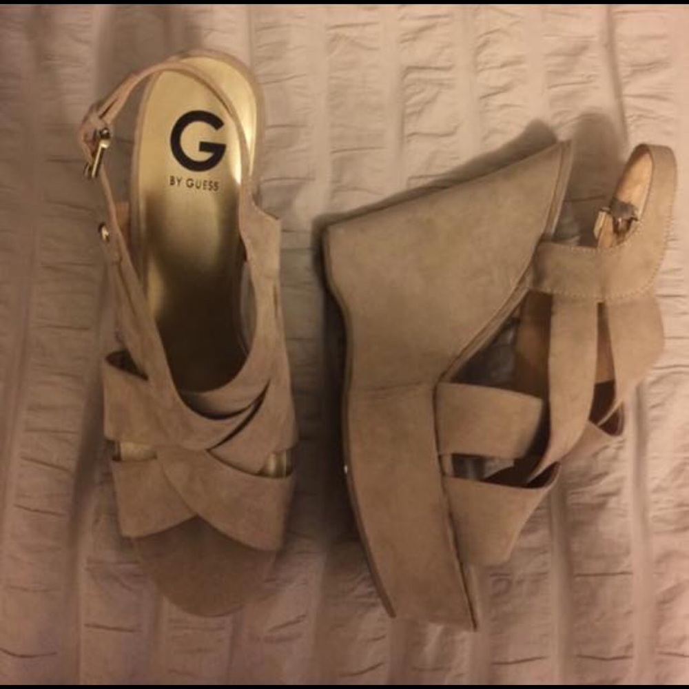 Guess wedges size 11